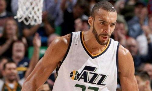 戈贝尔吃瓜切菜,揭秘NBA球星日常饮食生活